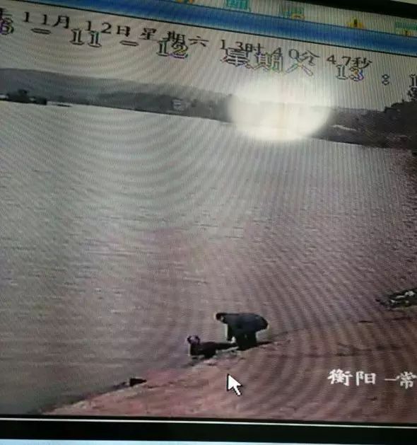 煙洲醉漢掉河中，海事監(jiān)控顯神威！